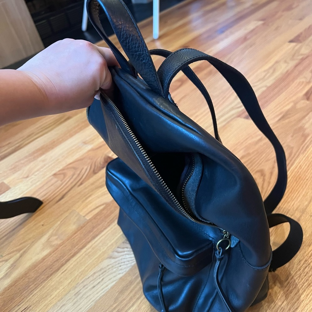Black leather bag form madewell- NWT Tags still on!
